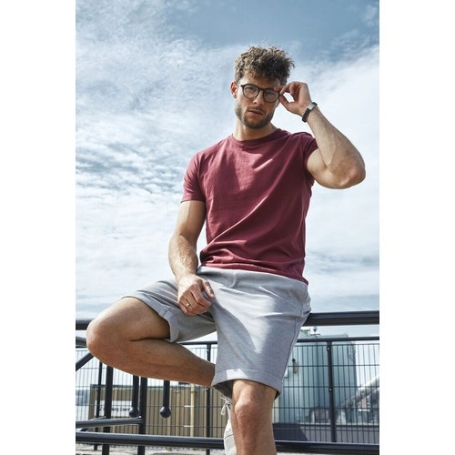 Top 5 estilos de camiseta Clique que salvarán tu guardarropa en 2025